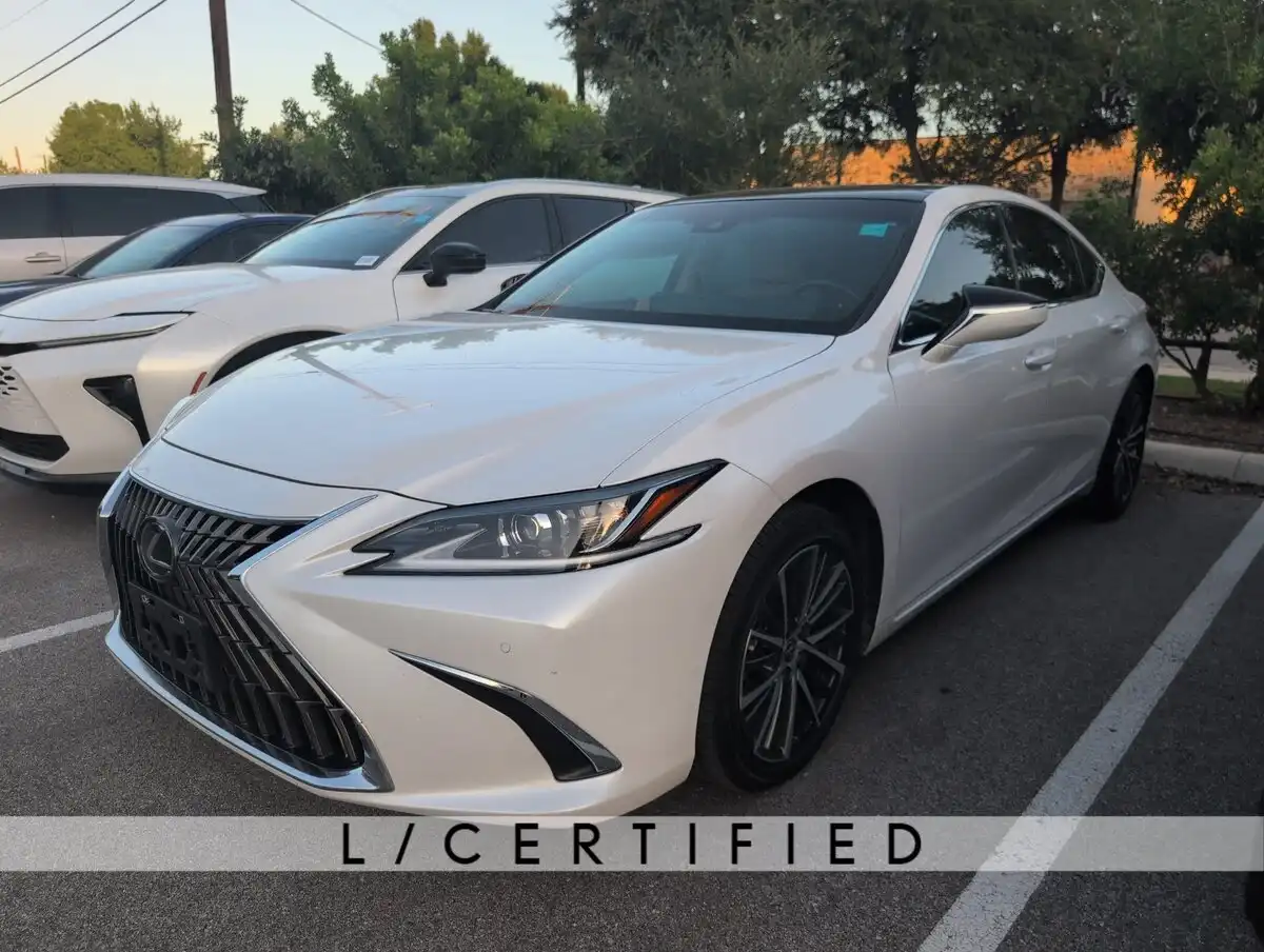 2025 Lexus ES 350 350's photo