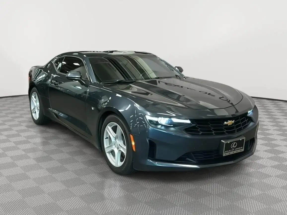 2022 Chevrolet Camaro 2.0 1LT's photo