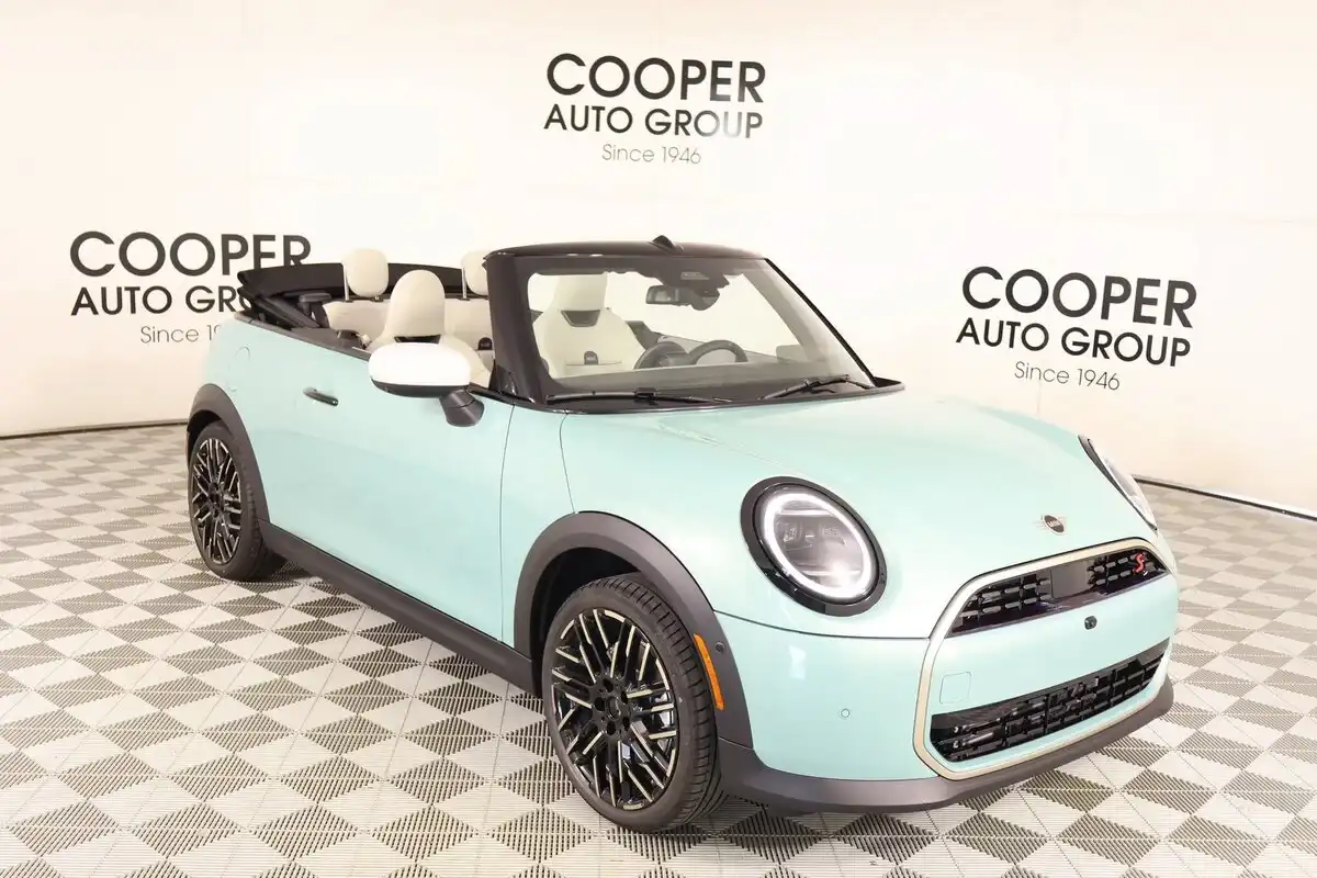 2026 MINI Convertible Cooper S's photo