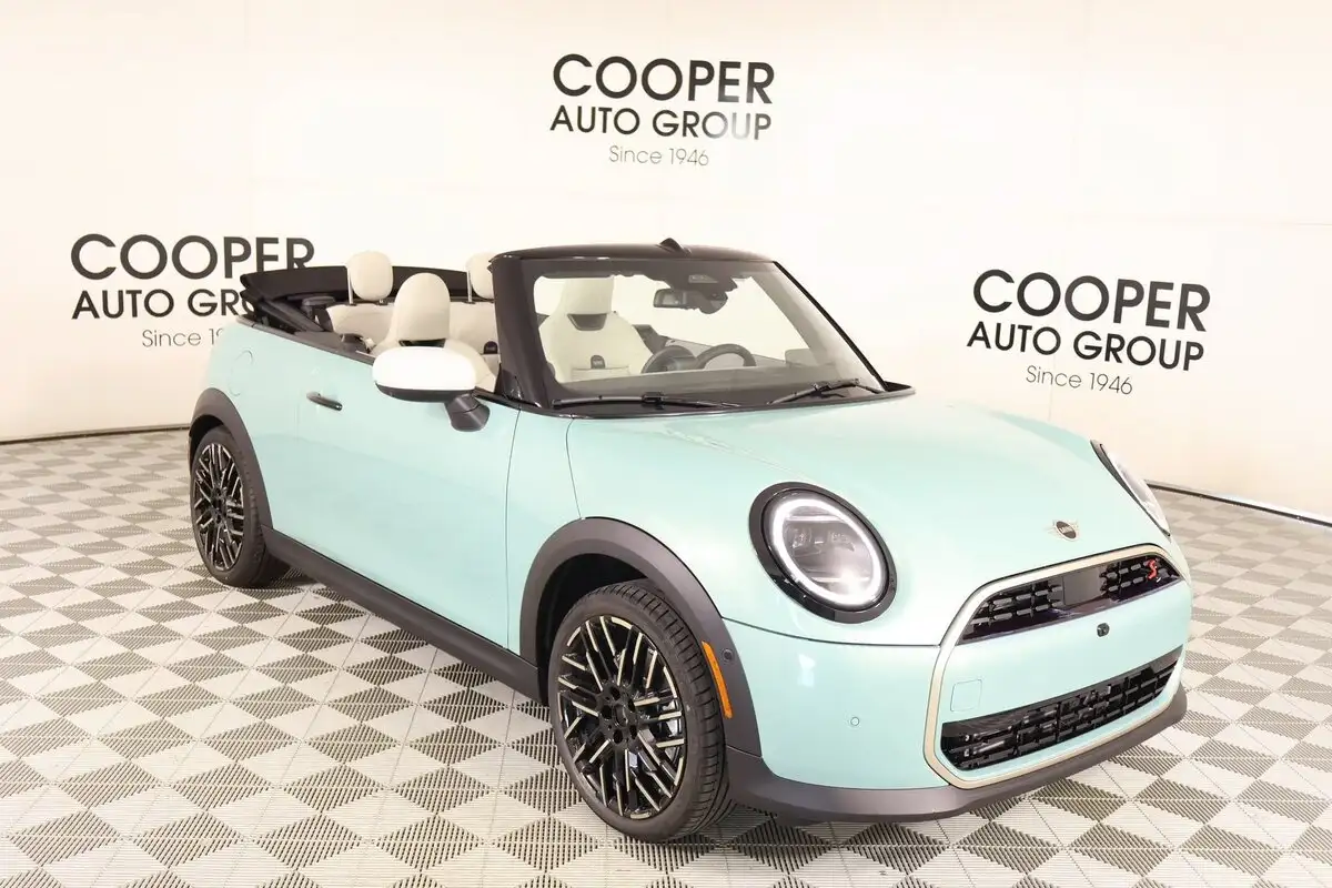 2026 MINI Convertible Cooper S's photo