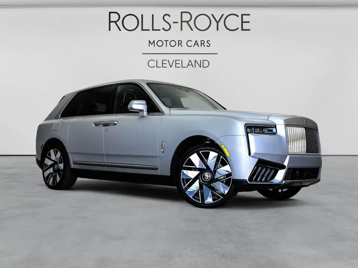 2026 Rolls-Royce Cullinan Base's photo