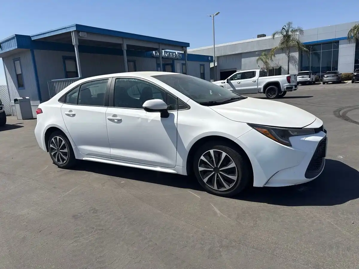 2022 Toyota Corolla LE CVT's photo