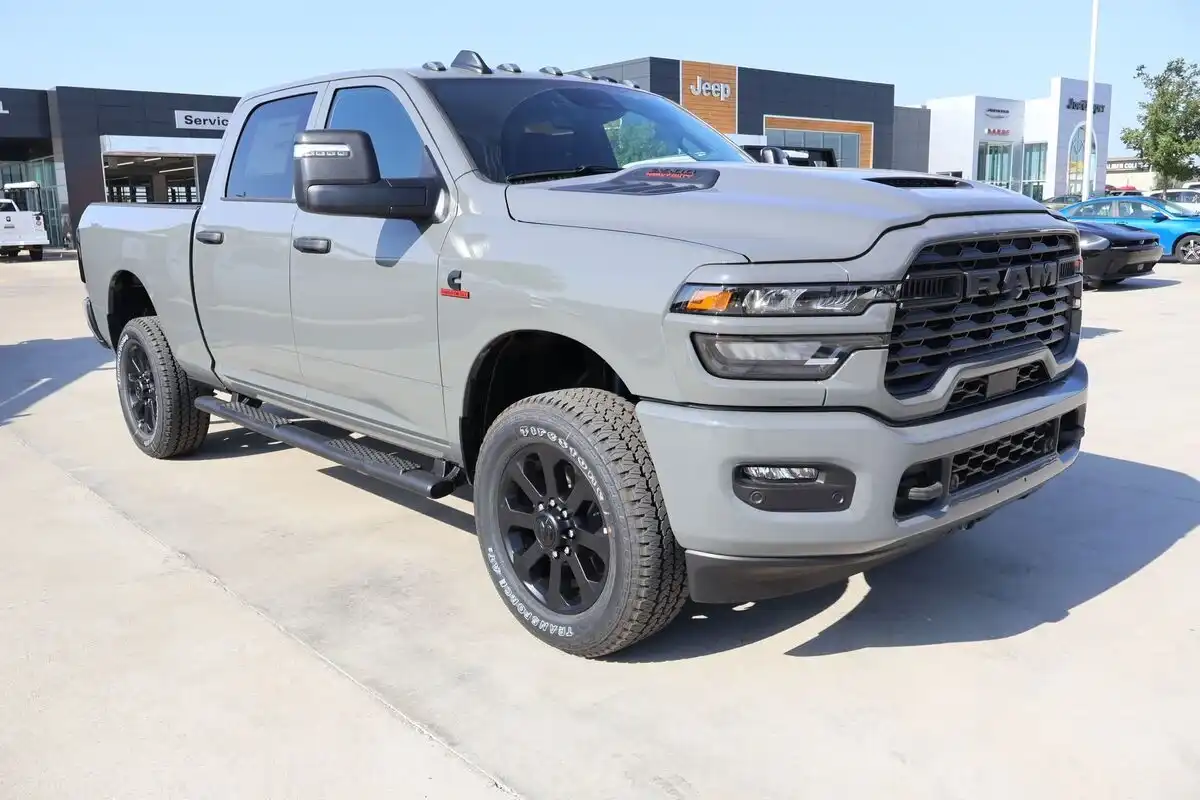 2026 RAM 2500 Tradesman/Black Express 4X4 Crew Cab SWB's photo