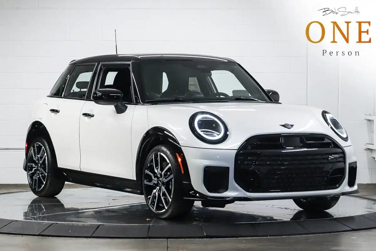 2026 MINI Hardtop Cooper S's photo