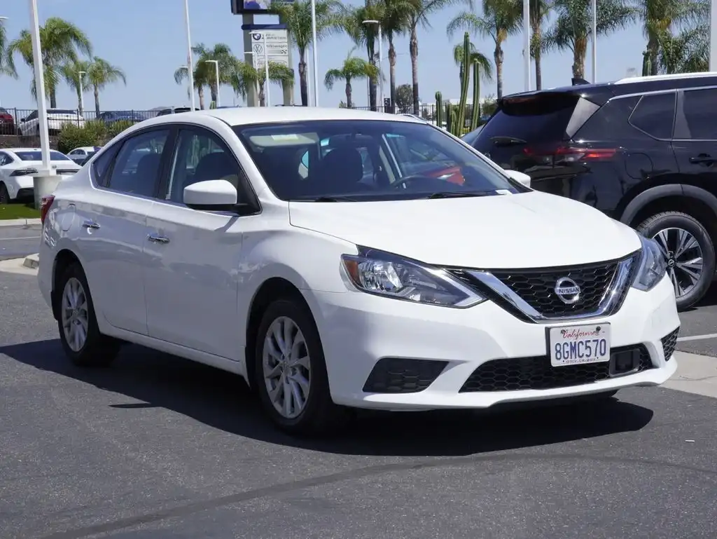 2018 Nissan Sentra SV CVT's photo