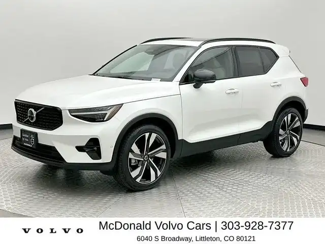 2026 Volvo XC40 B5 Ultra Dark AWD's photo
