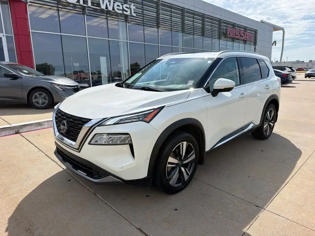 2023 Nissan Rogue SL FWD's photo