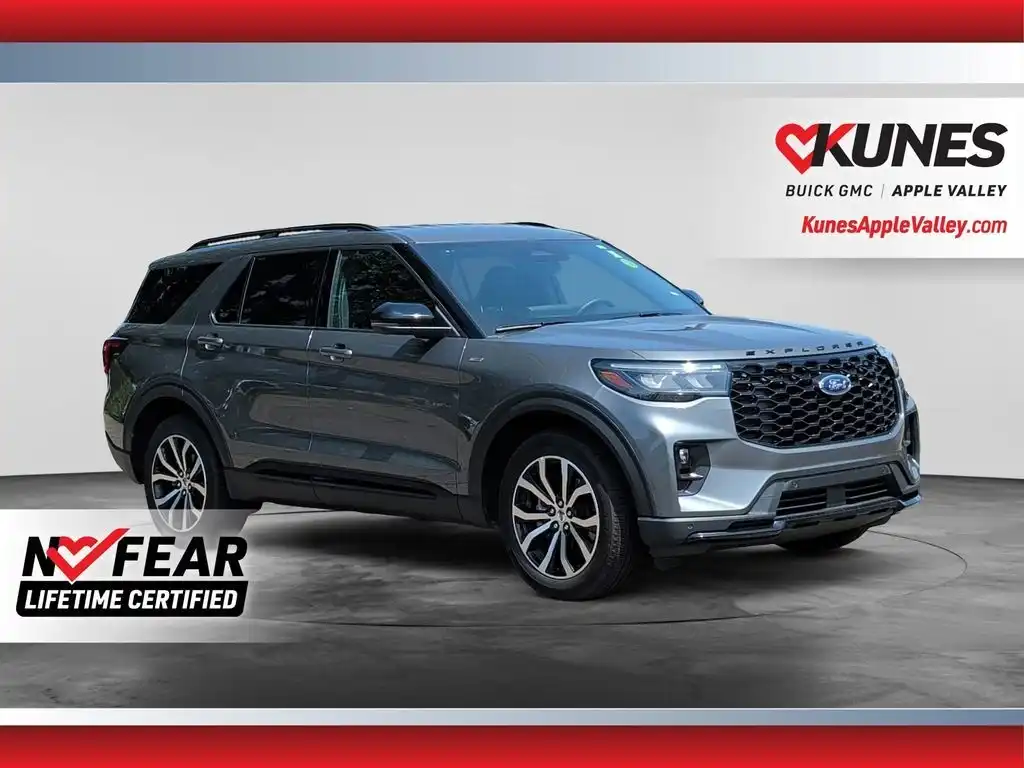 2026 Ford Explorer ST-LINE 4WD's photo