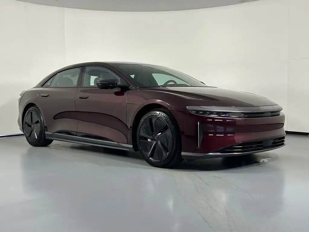 2024 Lucid Air Touring's photo