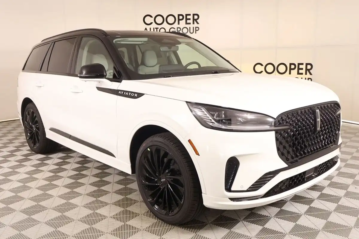 2027 Lincoln Aviator Reserve AWD's photo