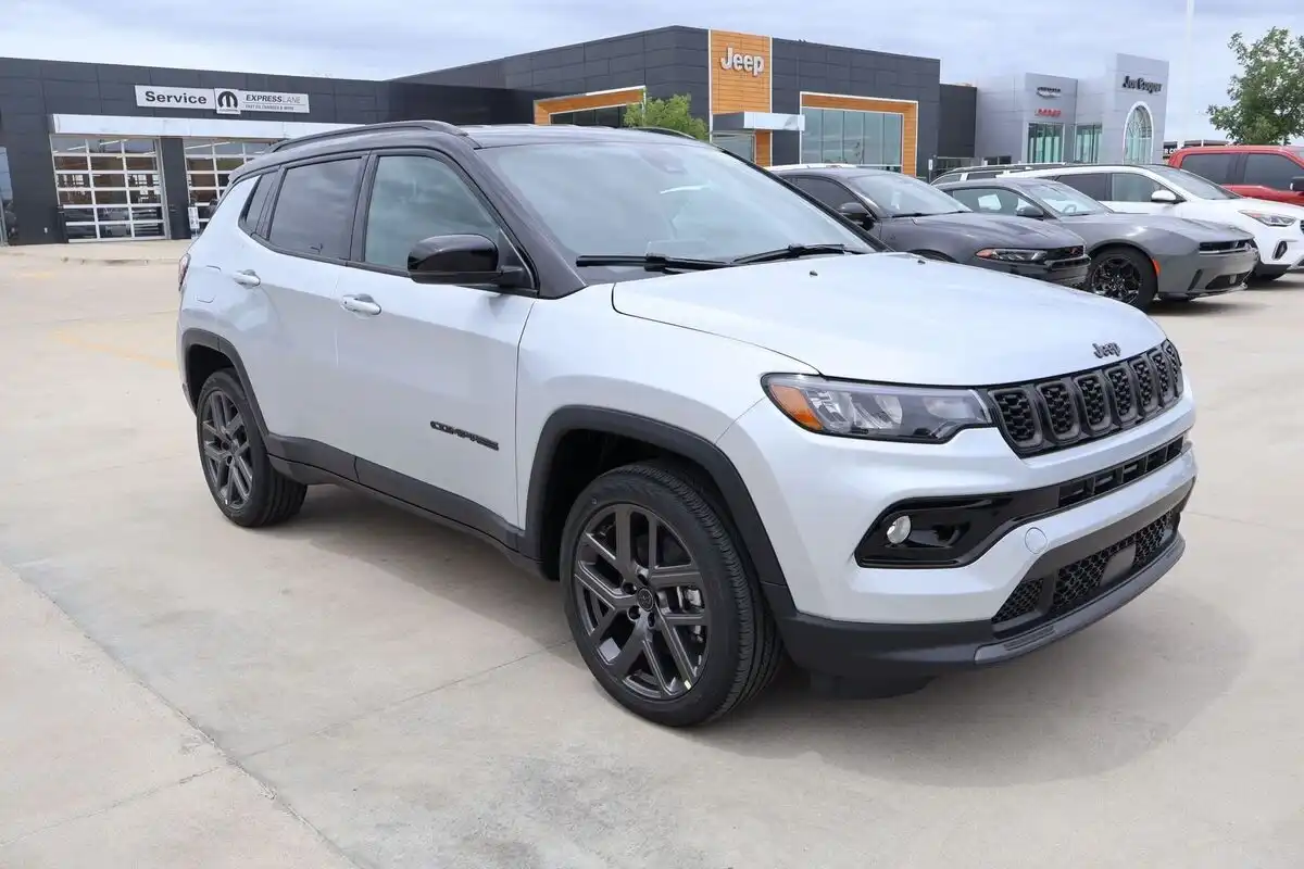 2026 Jeep Compass Limited Altitude 4X4's photo
