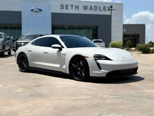 2021 Porsche Taycan 4S's photo