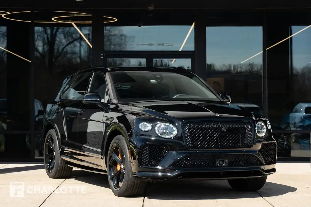 2025 Bentley Bentayga V8 S Black Edition's photo