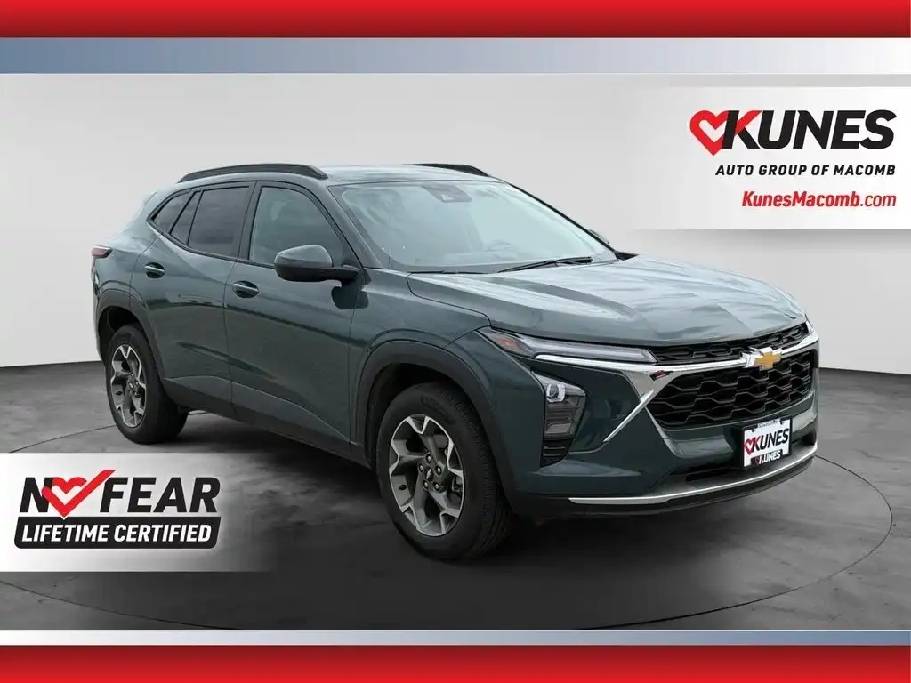 2025 Chevrolet Trax LT's photo