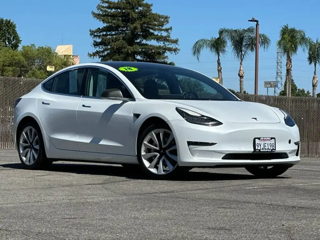 2018 Tesla Model 3 Long Range's photo
