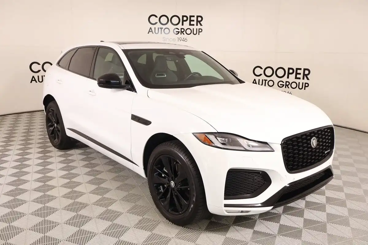 2024 Jaguar F-PACE P250 R-Dynamic S's photo