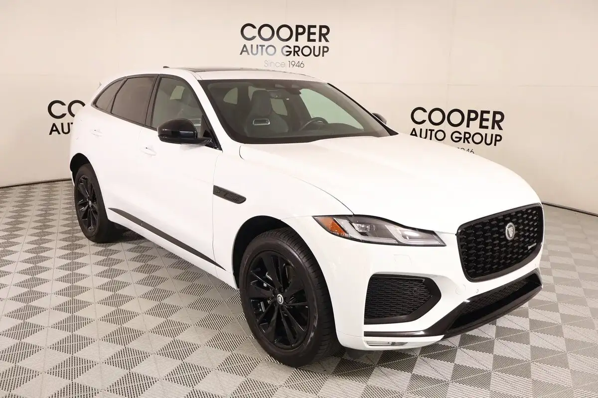 2024 Jaguar F-PACE P250 R-Dynamic S's photo