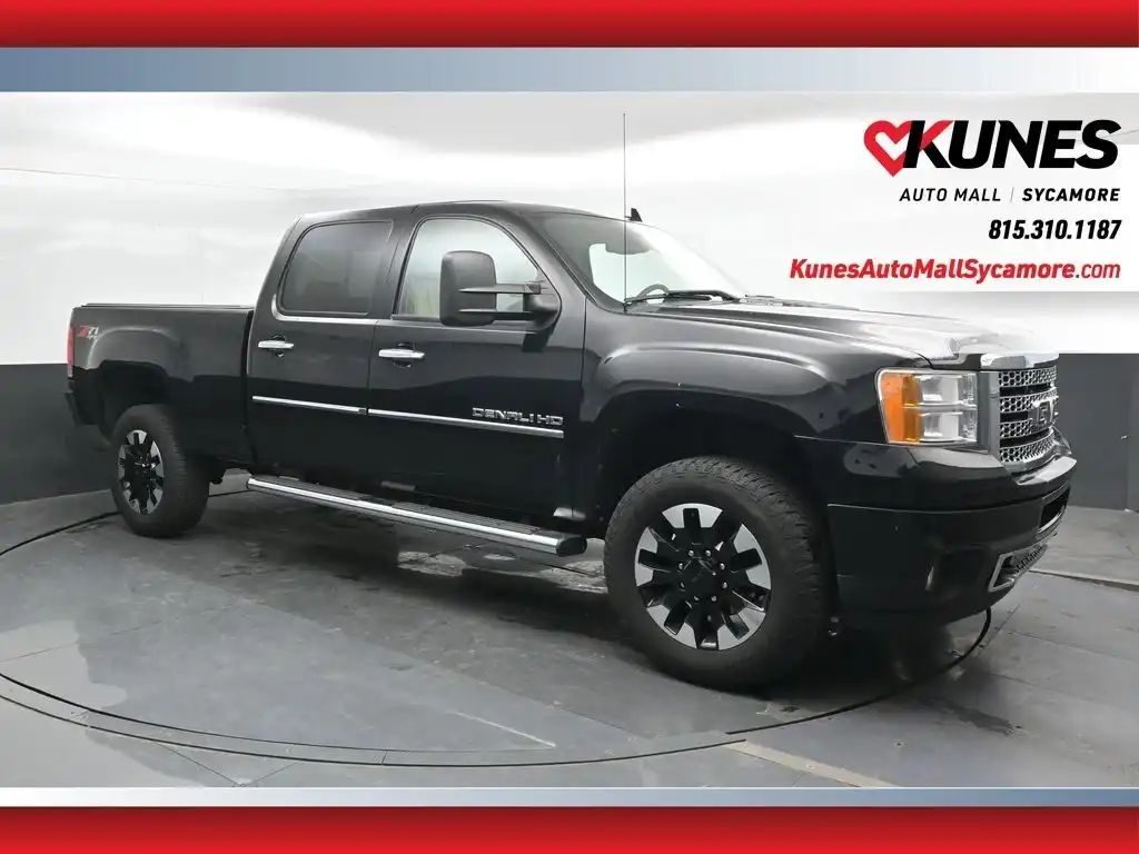 2011 GMC Sierra 4WD Crew Cab Standard Box's photo