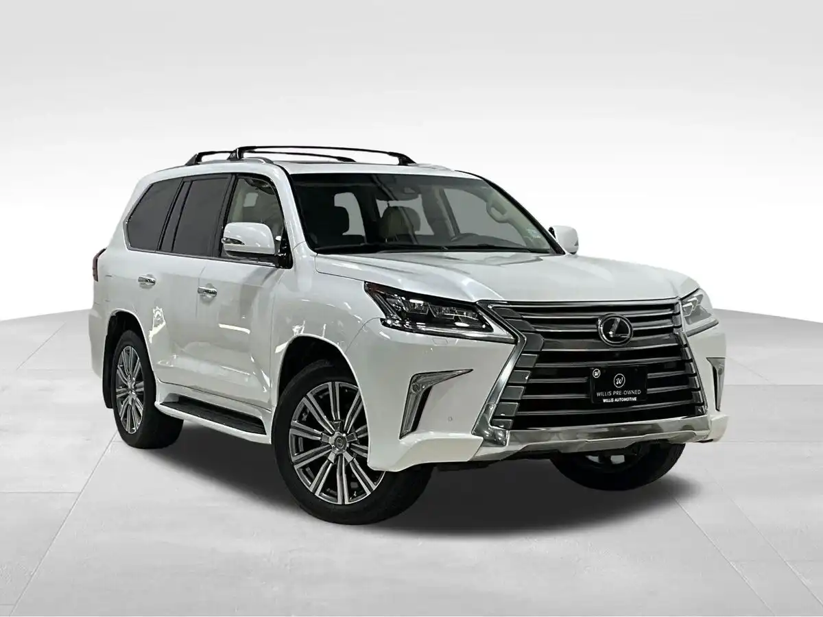 2017 Lexus LX 600 570's photo