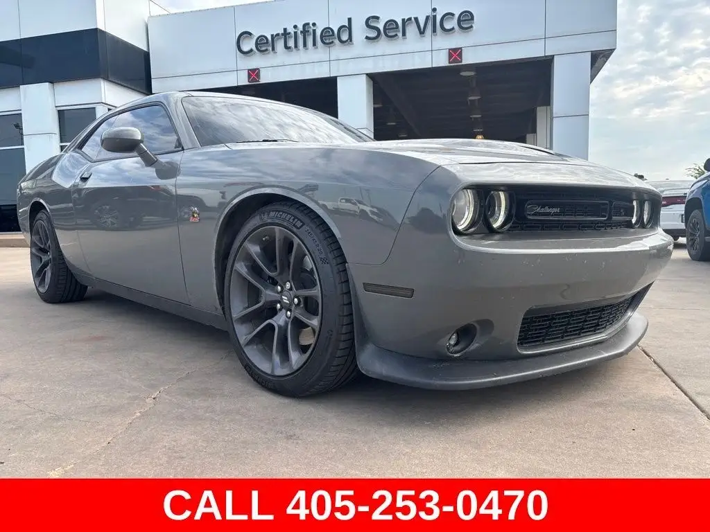 2023 Dodge Challenger R/T Scat Pack photo 1