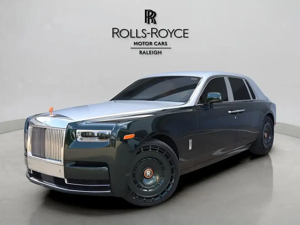 2023 Rolls-Royce Phantom Base photo 1