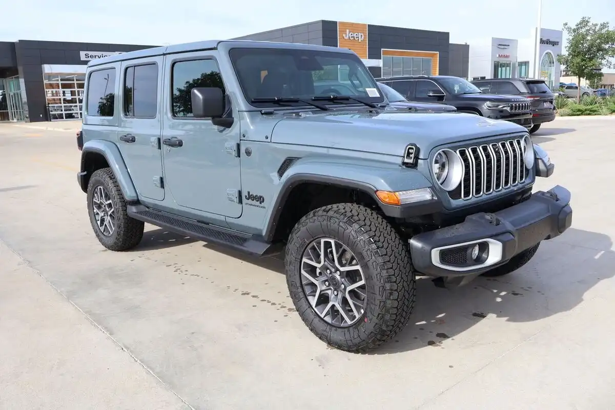 2026 Jeep Wrangler Sahara's photo
