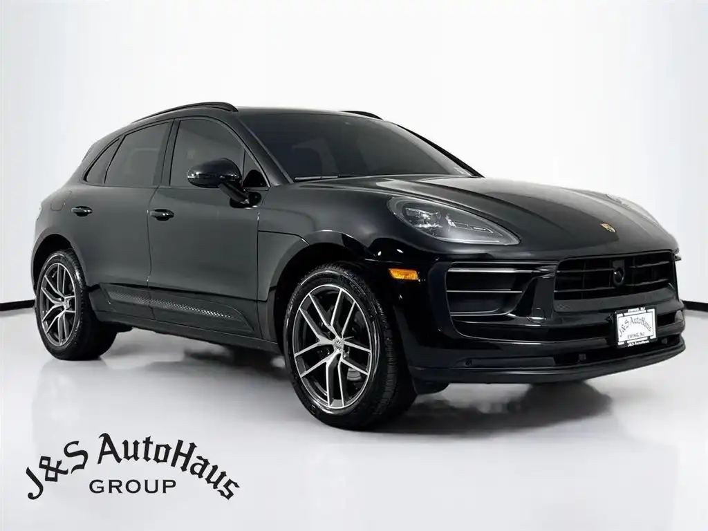 2023 Porsche Macan Base's photo