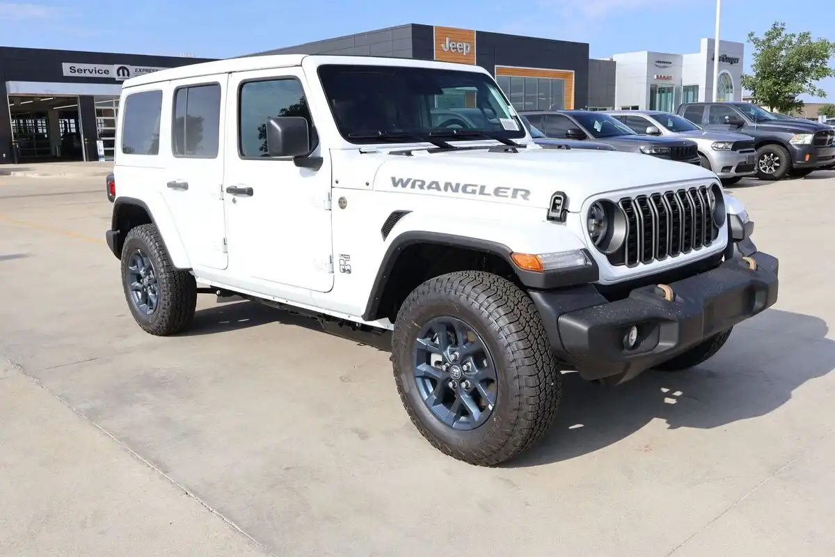 2026 Jeep Wrangler 85th Anniversary Edition's photo