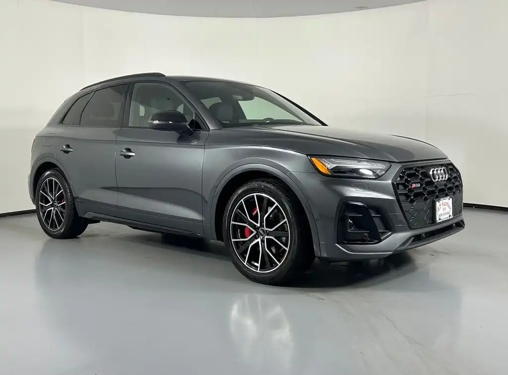 2023 Audi SQ5 Prestige's photo