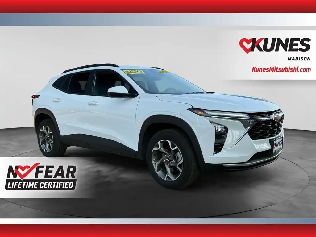 2025 Chevrolet Trax LT's photo