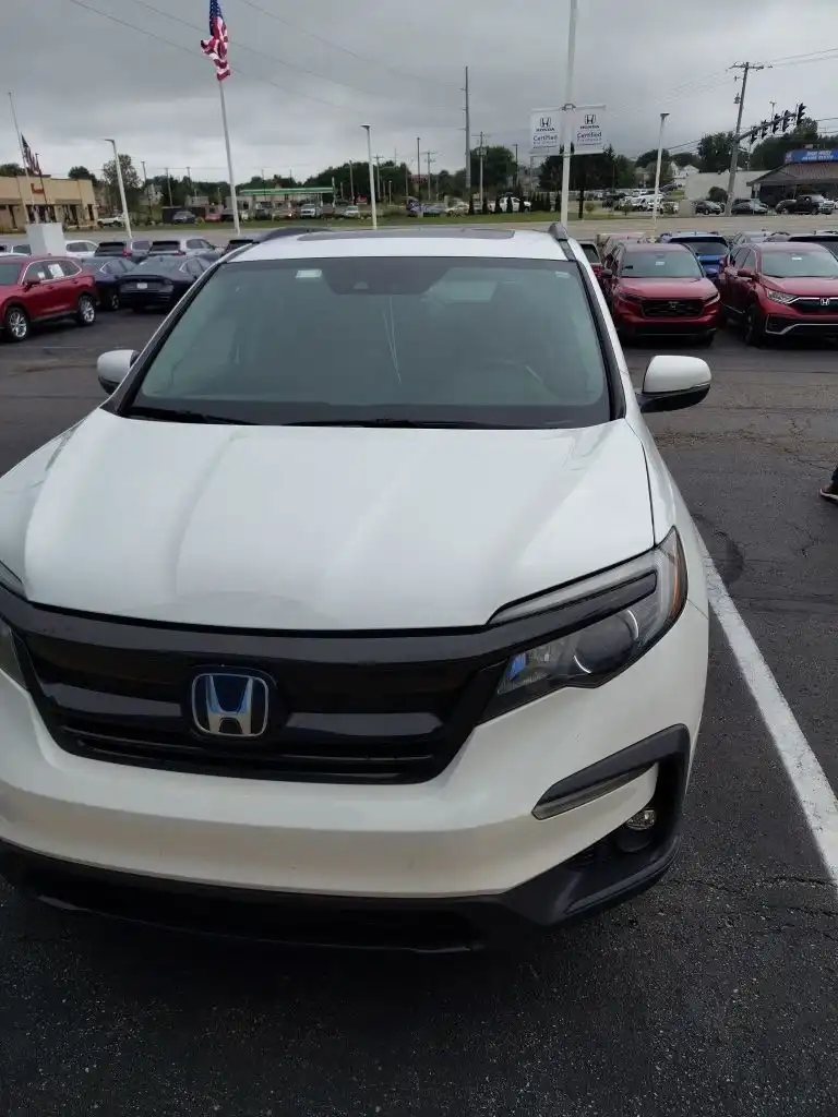 2021 Honda Pilot SE AWD's photo