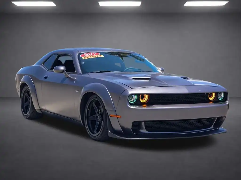 2017 Dodge Challenger R/T's photo