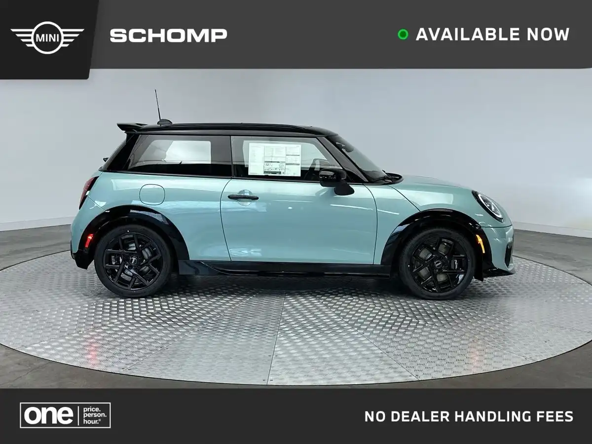 2026 MINI Hardtop Cooper S's photo