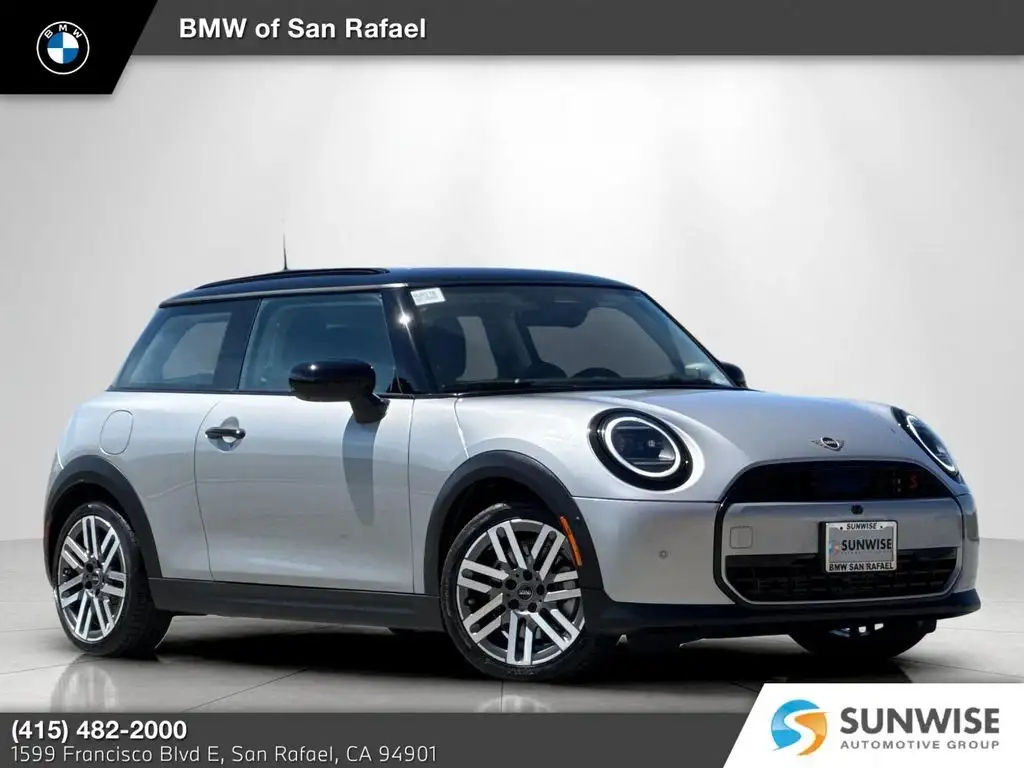 2025 MINI Hardtop Cooper S's photo