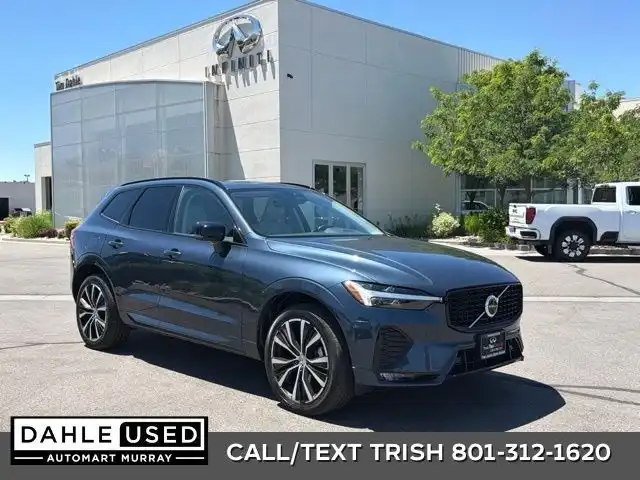 2023 Volvo XC60 B5 Plus Dark Theme AWD's photo