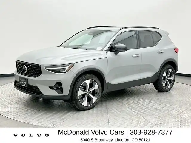 2026 Volvo XC40 B5 Plus Dark AWD's photo