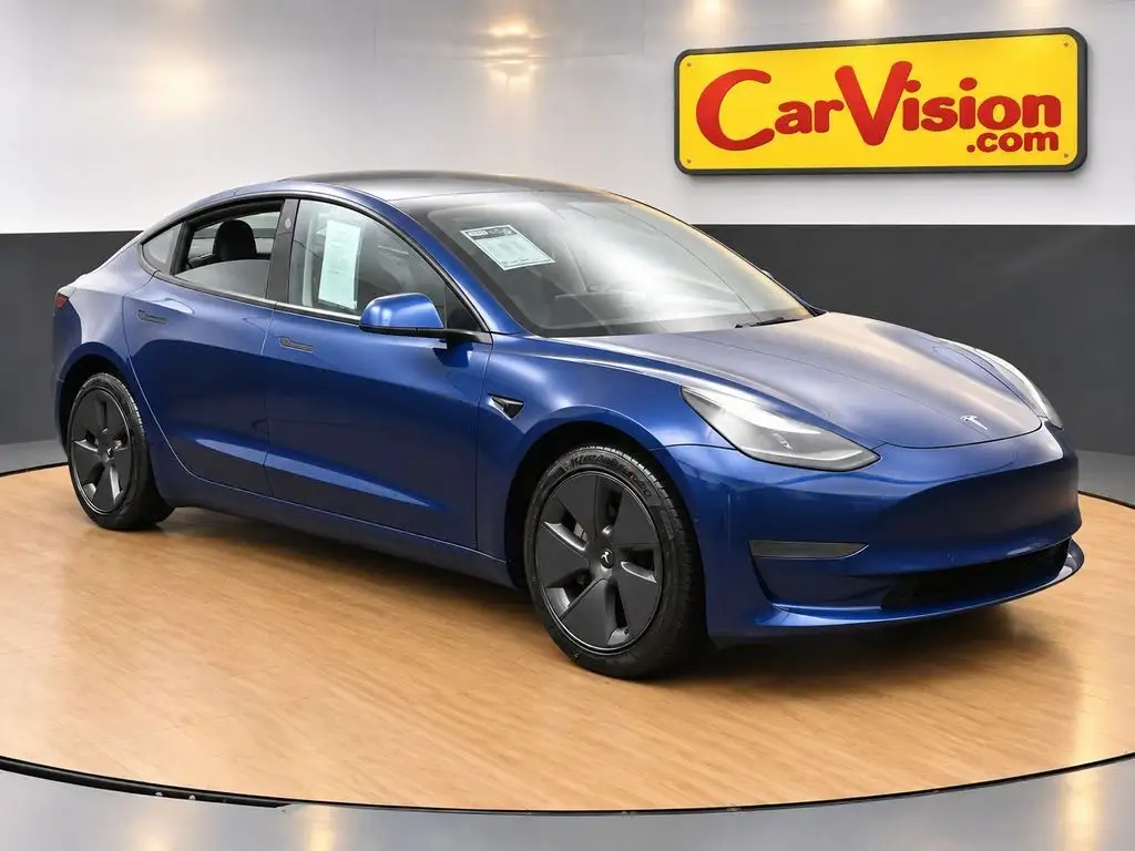 2021 Tesla Model 3 Standard Range Plus photo 1