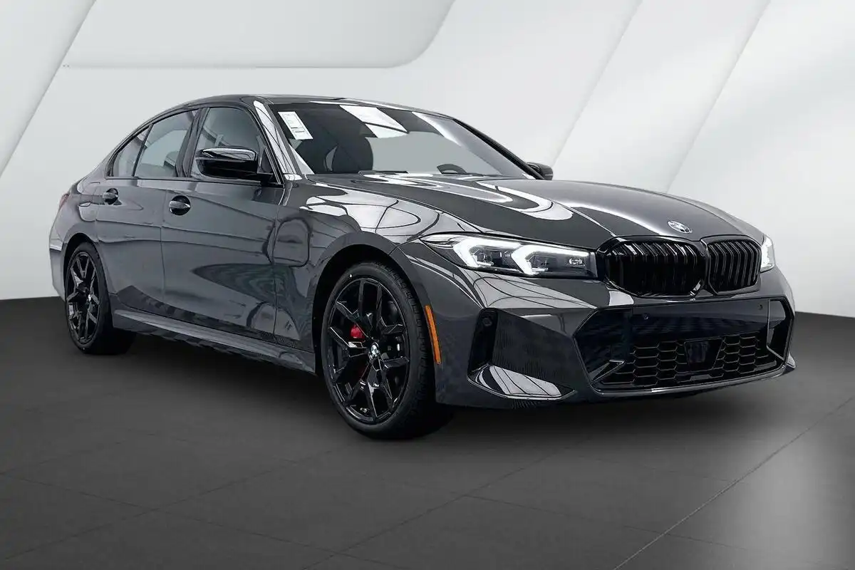 2026 BMW 3 Series 330i xDrive Sedan's photo