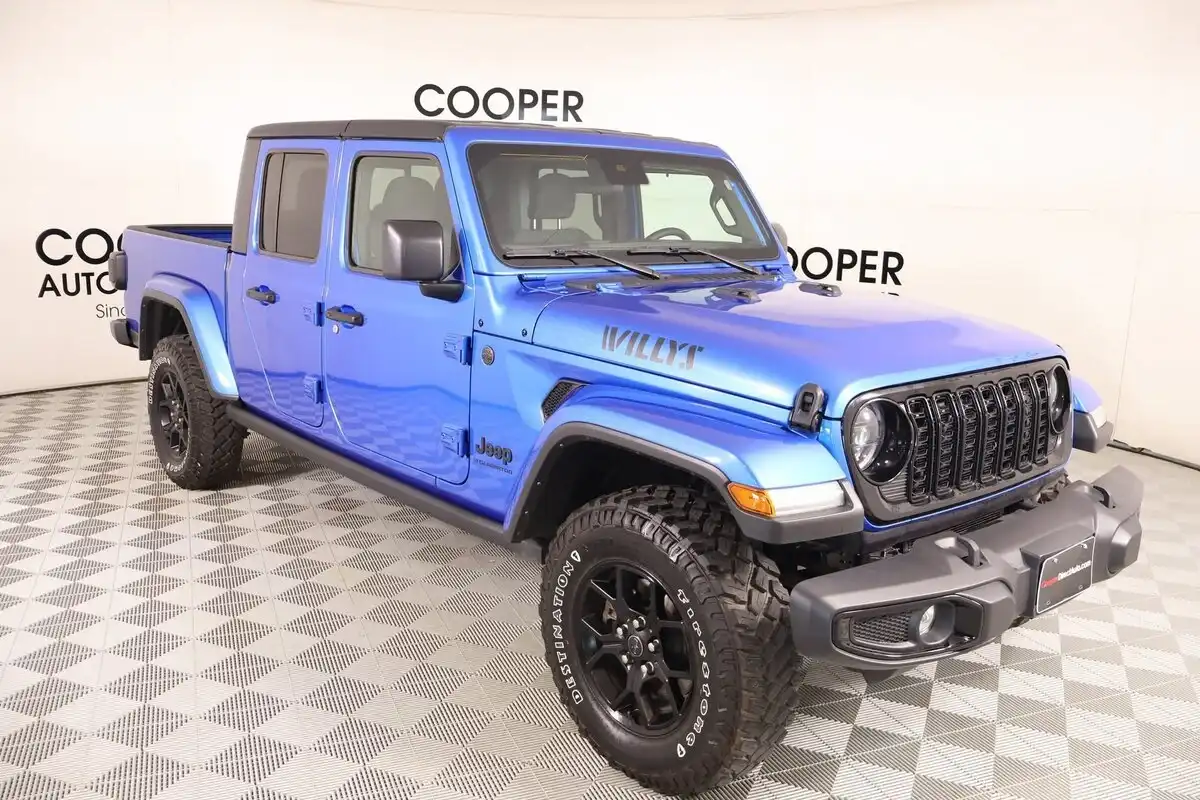 2024 Jeep Gladiator Willys's photo