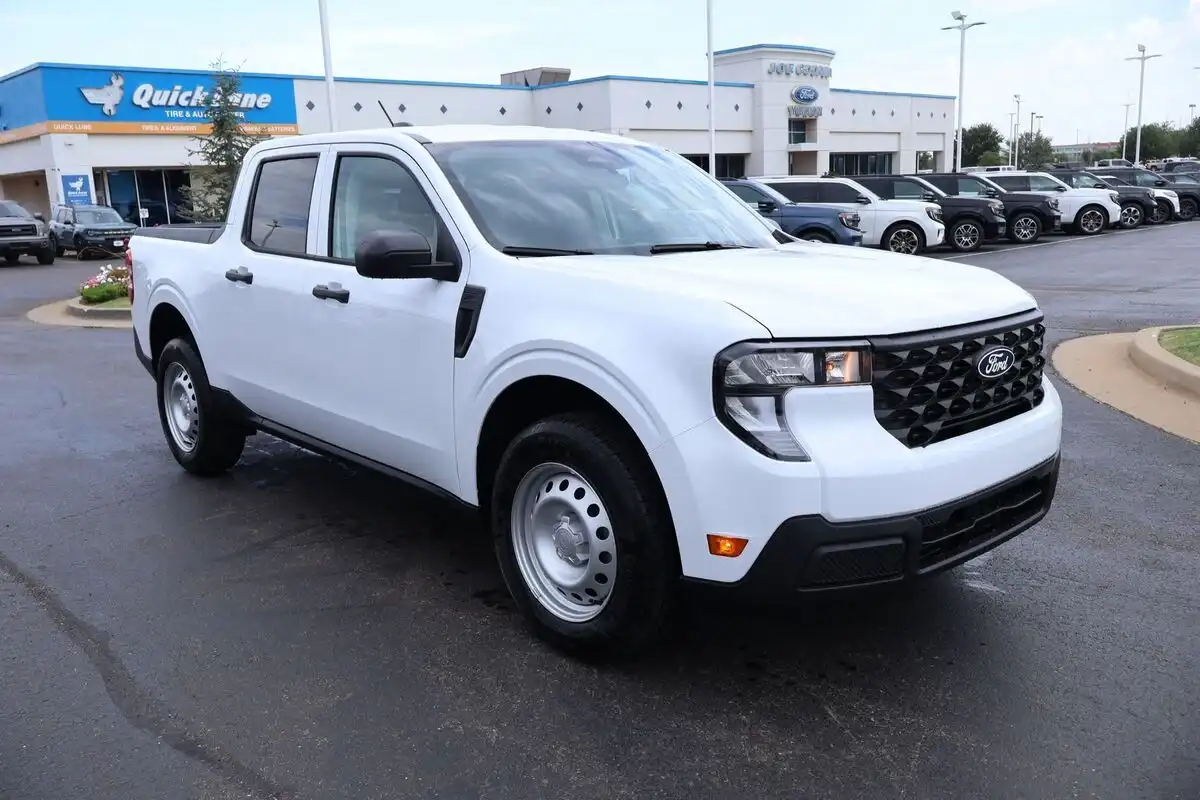 2026 Ford Maverick XL FWD's photo