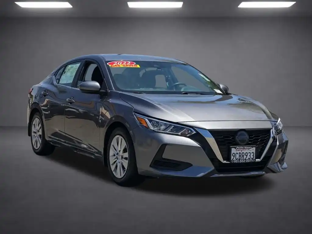 2022 Nissan Sentra S CVT's photo