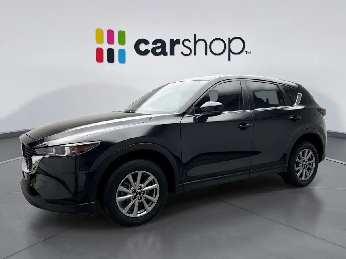 2023 Mazda CX-5 S Preferred package Auto AWD's photo