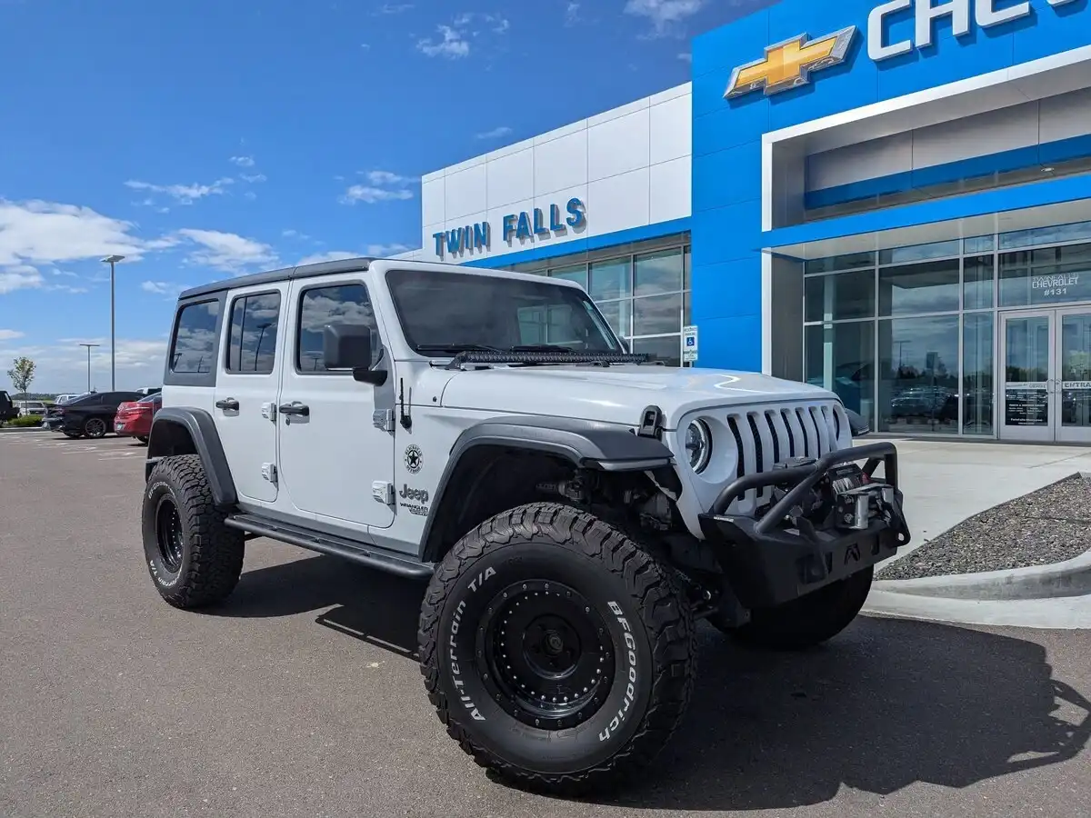2019 Jeep Wrangler Sport S's photo