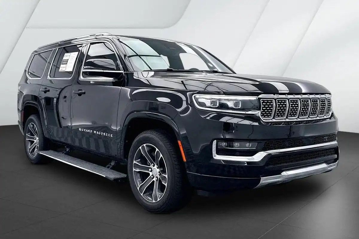2022 Jeep Grand Wagoneer Series I 4WD's photo