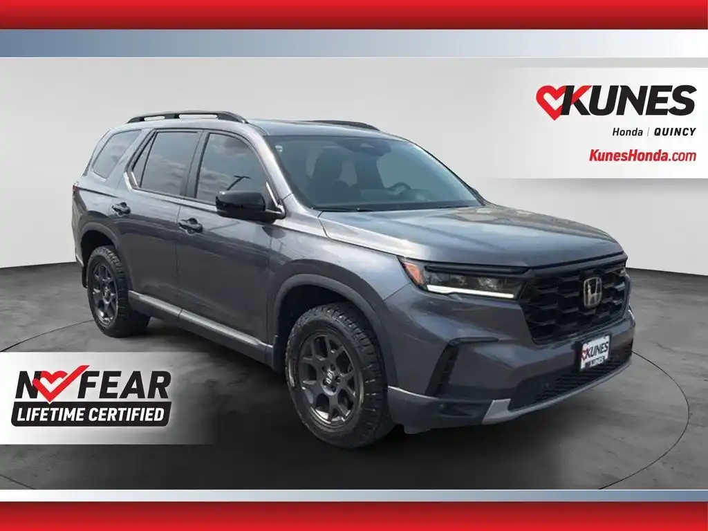 2023 Honda Pilot TrailSport AWD's photo