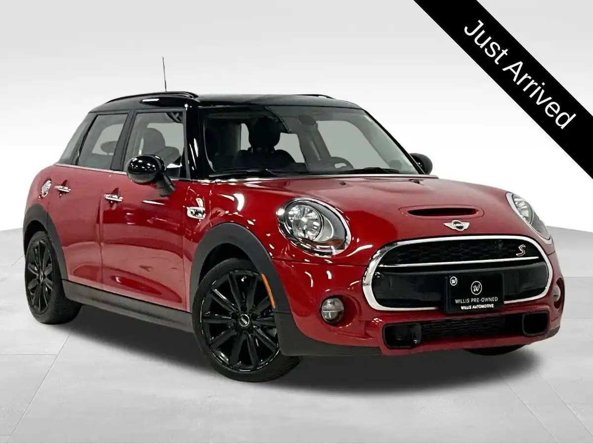 2018 MINI Cooper S 4 Door's photo