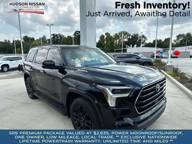 2024 Toyota Sequoia SR5 4WD i-FORCE MAX Hybrid's photo