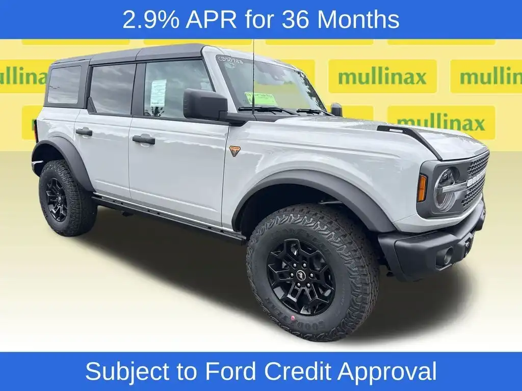 2026 Ford Bronco Badlands 4WD's photo