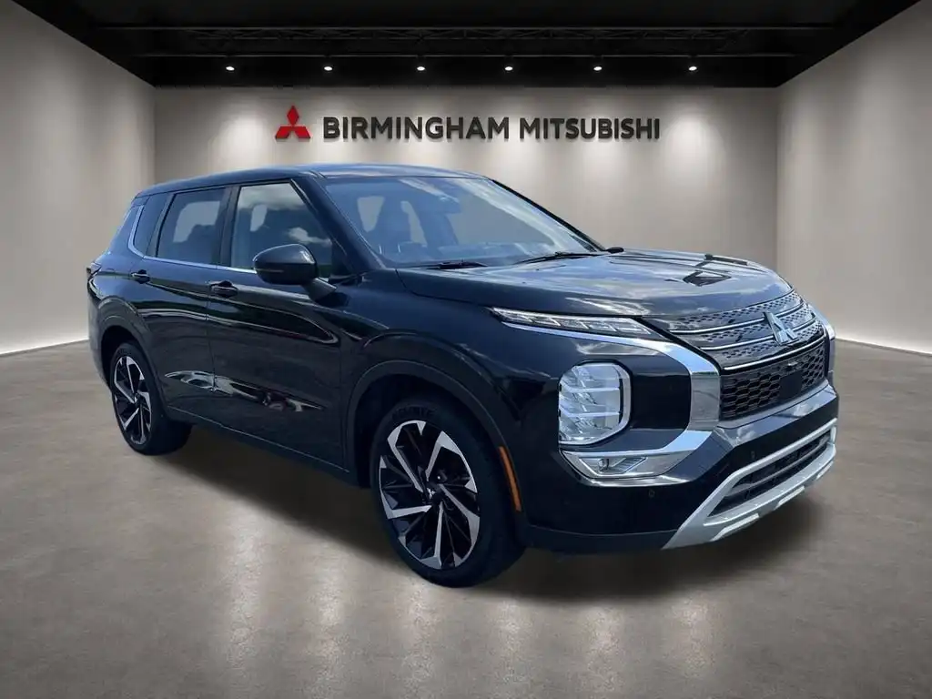 2023 Mitsubishi Outlander SE FWD's photo