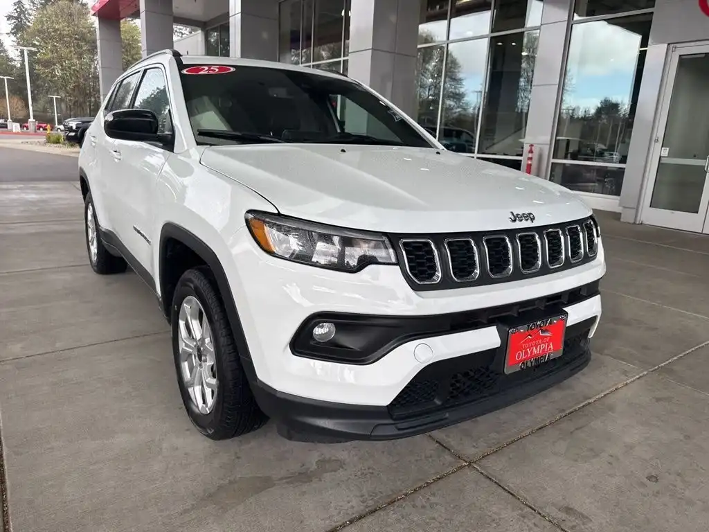 2025 Jeep Compass Latitude 4X4's photo